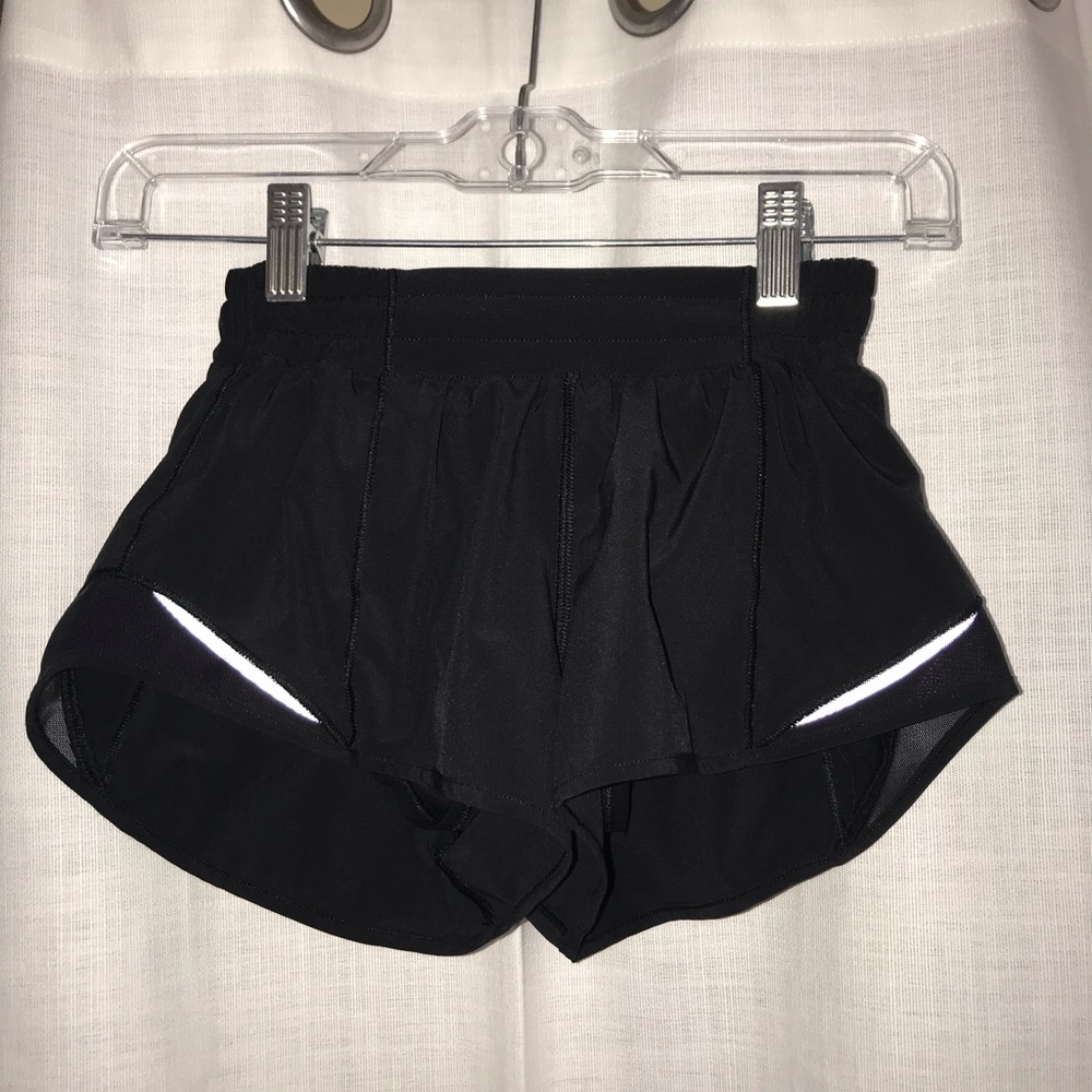 Lululemon Athletica Hotty hot short